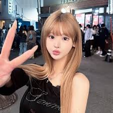 Mina Chan, 26 anos